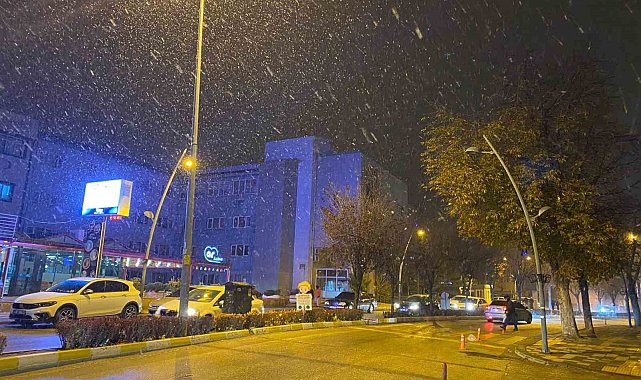 Çankırı'da kar yağışı etkili oluyor