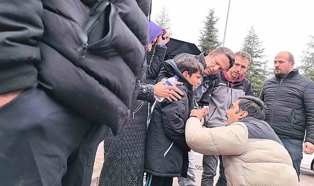 Cip ile otomobil çarpıştı: 1'i çocuk 2 kişi yaralandı