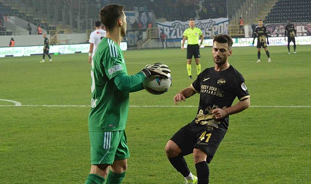 Çorum FK - Erzurumspor FK karşılaşmasında ilginç anlar: Son düdük ikinci kez çaldı