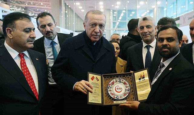 Cumhurbaşkanı Erdoğan: "İnsanlığın tüm kurumlarıyla kan kaybettiği dönemdeyiz"