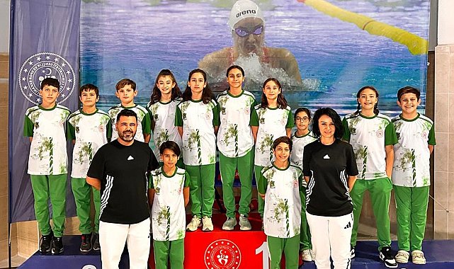Denizlili yüzücüler Afyon'dan zaferle döndü