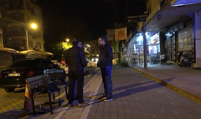 Depreme aracında yakalanan sürücü: "Arabayı biri sallıyor sandım"