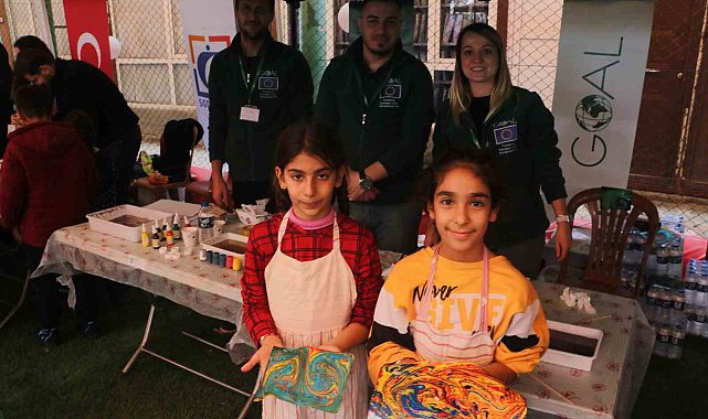 Depremzede çocuklar Dünya Çocuk Hakları Günü&#039;nde doyasıya eğlendi