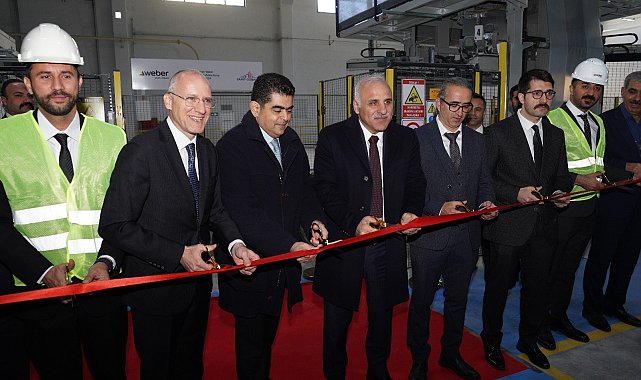 Diyarbakır'da 200 bin ton inşaat malzemesi üretecek fabrikanın açılışı yapıldı