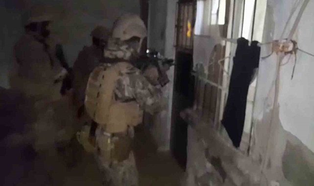 Düğünde havaya ateş açan şahısların evinden cephanelik çıktı