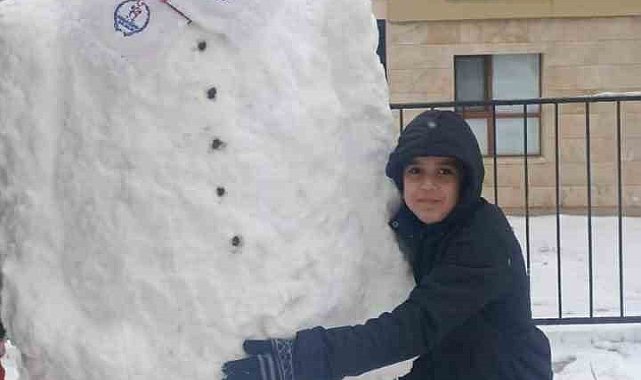 Elazığ&#039;da kardan adamlar yerlerini aldı