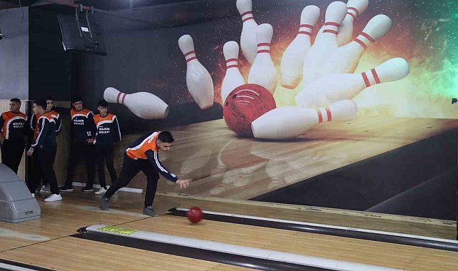 Elazığ'da okullararası bowling müsabakası sona erdi