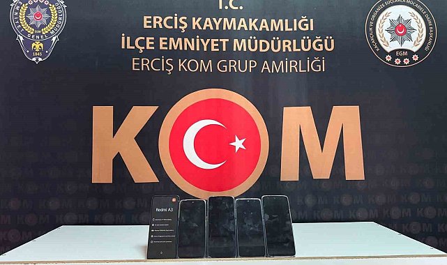 Erciş&#039;te kaçakçılık operasyonu