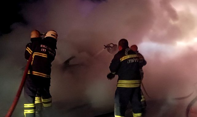 Erzincan'da araç yangını