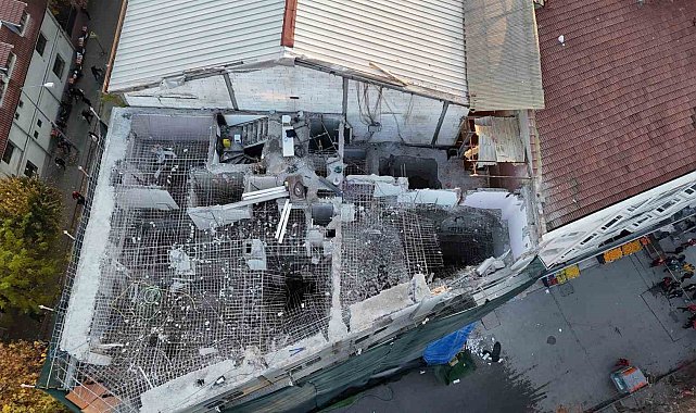 Eskişehir'de yıkım yapılan binada göçük: 4 işçi yaralı