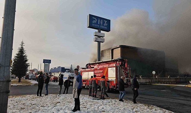 Fabrika yangınında acı haber: 2 ölü