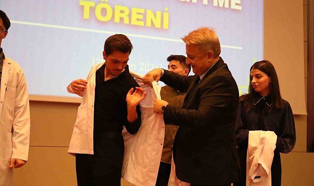 Geleceğin hekimlerinde beyaz önlük heyecanı