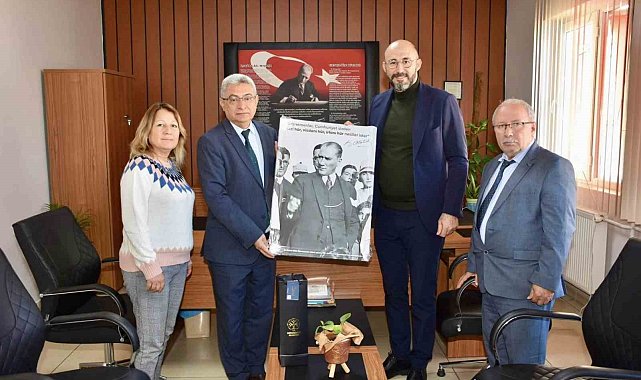 Germencik Belediyesi'nden anlamlı Öğretmenler Günü hediyesi