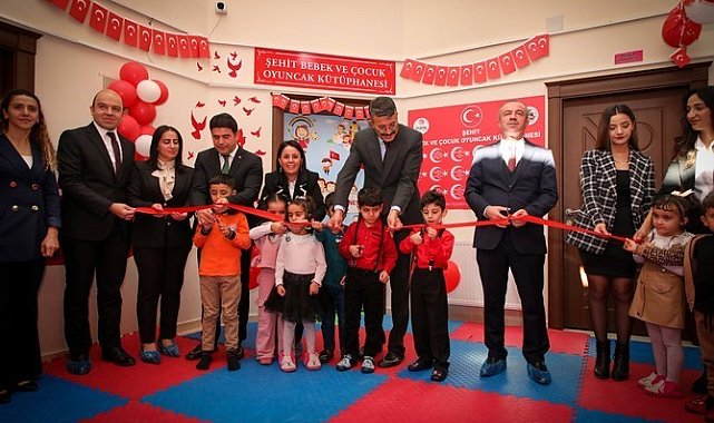 Hakkari'de 'Şehit Bebek ve Çocuk Oyuncak Kütüphanesi'nin ikincisi açıldı