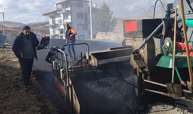 İl Özel İdaresi'nin sıcak asfalt çalışmaları sürüyor