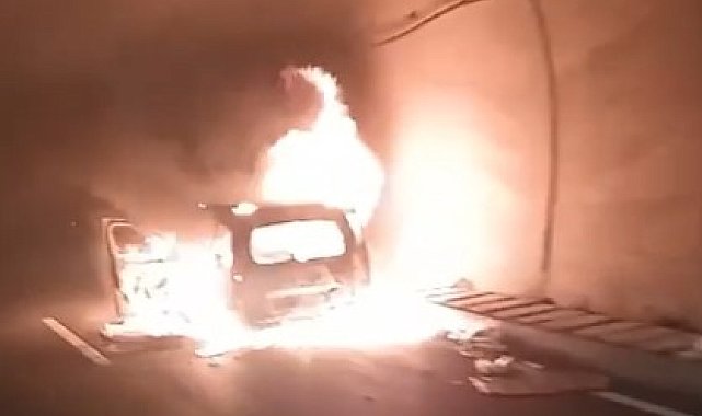 Ilgaz Tüneli'nde alev alan hafif ticari araç küle döndü