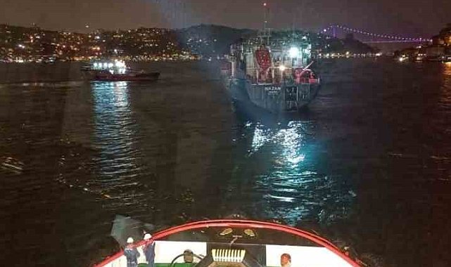 İstanbul Boğazı'nda dümeni arızalanan tanker kurtarıldı