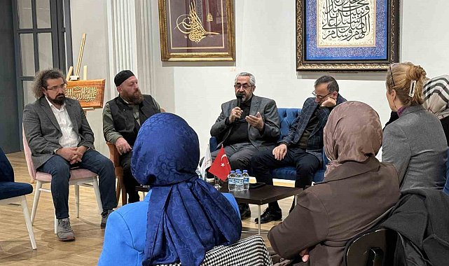 İstanbul'da açılan hüsn-i hat sergisi ziyaretçisini bekliyor