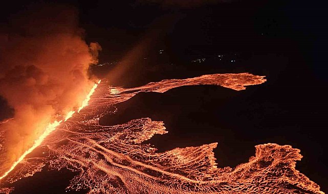 İzlanda'nın Reykjanes Yarımadası'ndaki yanardağ 7. kez patladı