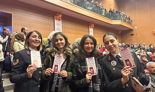 Jandarma vatandaşları KADES uygulaması hakkında bilgilendirdi