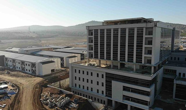 Kahramanmaraş'ta 3 yeni hastane Ocak'ta hasta kabulüne başlıyor