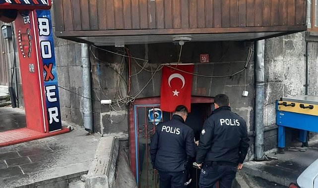 Kars'ta okullar bölgesinde polis denetimleri devam ediyor