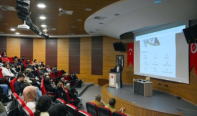 Kastamonu Üniversitesi'nde 'tasarım' söyleşisi