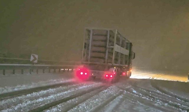 Kastamonu'da kar yağışı etkisini sürdürüyor