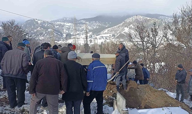 Kastamonu'da yangında hayatını kaybeden baba ile engelli oğlu toprağa verildi