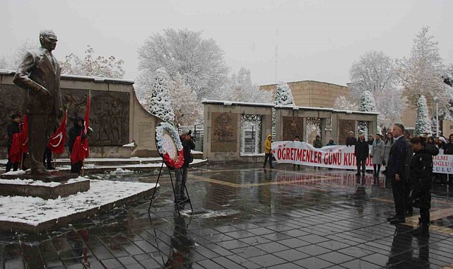 Kayseri İl Milli Eğitim Müdürü Esen: "Erdemli toplum erdemli insanların elinde yetişir"