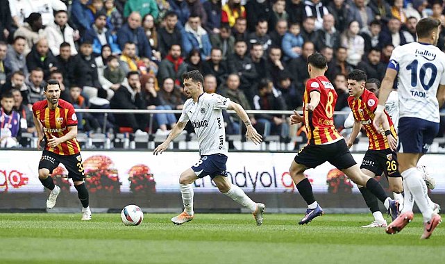 Kayserispor-Fenerbahçe maçını 16 bin 71 kişi izledi