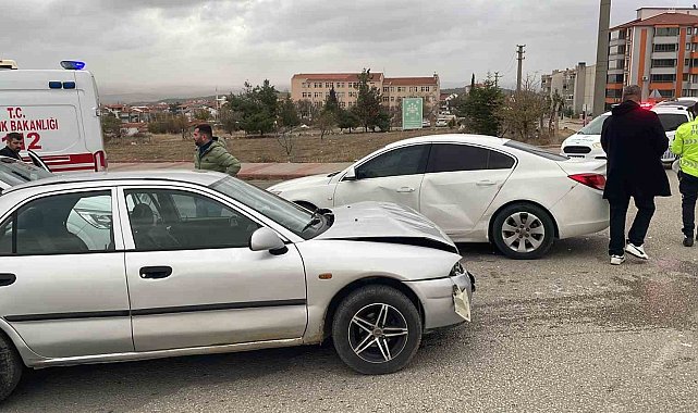 Keşan'da iki otomobilin çarpıştığı kazada 1 kişi yaralandı