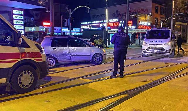 Kocaeli'de 2 araç kazaya karıştı: 1 yaralı