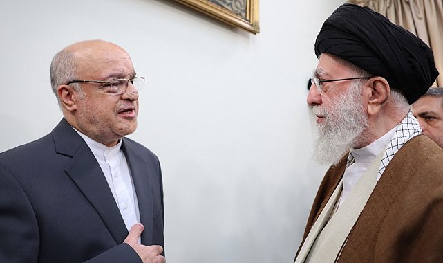 Komada olduğu iddia edilen İran Dini Lideri Hamaney, İran'ın Beyrut Büyükelçisi Amani ile görüştü