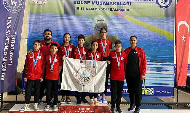 Körfezli yüzücüler Balıkesir&#039;den madalyalarla döndü