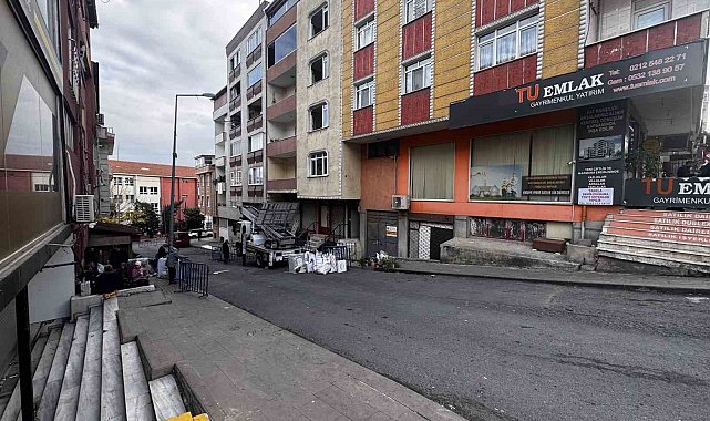 Küçükçekmece&#039;de kolonları patlayan 5 katlı bina tahliye ediliyor