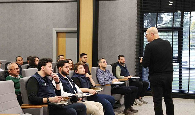 Kütahya OSB'de 'Dijital dönüşüm ve yapay zekâ' eğitimi