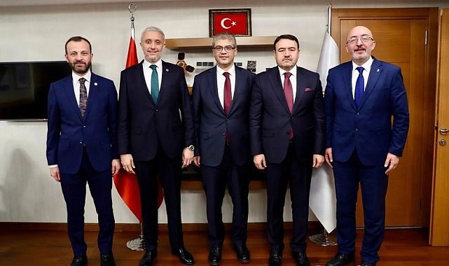 Kütahya Valisi ve milletvekillerinden Başkan Aydın'a tebrik ziyareti