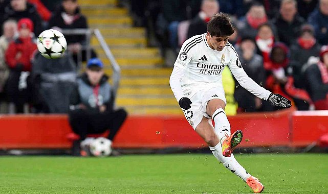 Liverpool, Real Madrid&#039;i 2-0&#039;la geçti