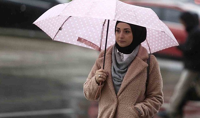 Lodos yerini yağmura bıraktı