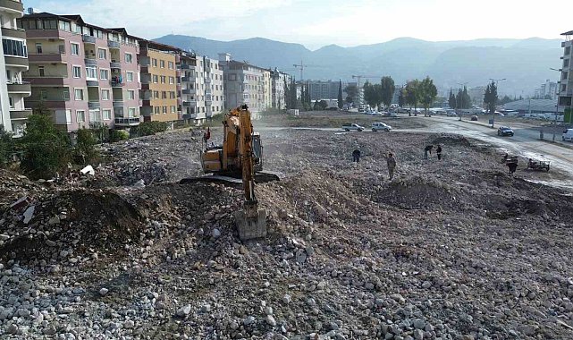 Maaşlarıyla merak uyandıran iş makinası operatörleri, uçuk meblağları dile getirenlere tepki gösterdiler