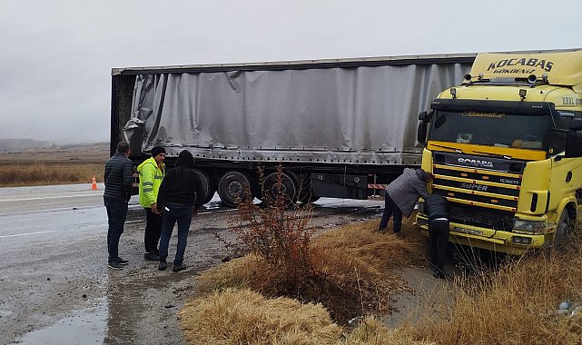 Makaslayan tırın sürücüsü burnu bile kanamadan kurtuldu