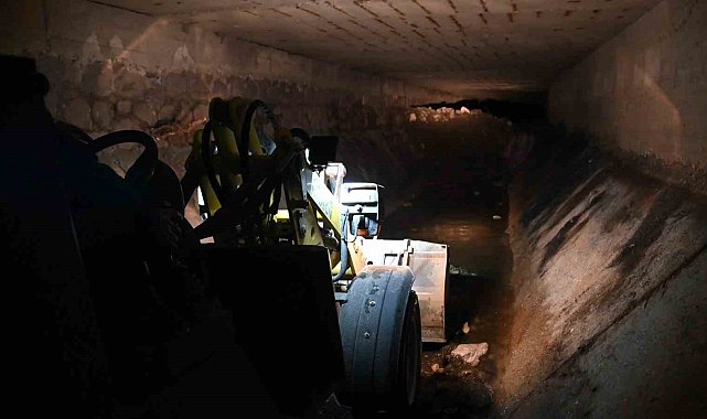 Manisa'da 45 yıldır üstü kapalı olan Tabak Deresi temizleniyor