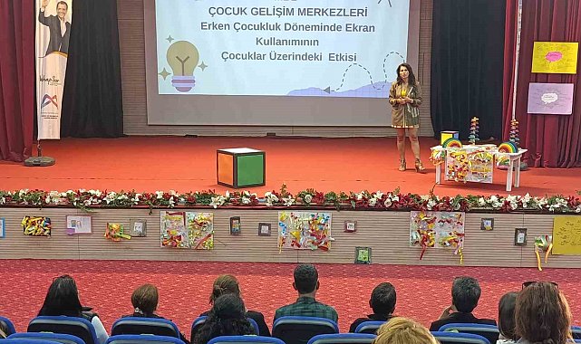 Mersin&#039;de ebeveynlere &#039;çocuklarda ekran kullanımı&#039; anlatıldı