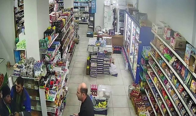 Nefessiz kaldı 'Sırtıma vurun' dedi, Heimlich manevrası ile hayata tutundu