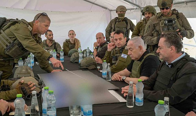 Netanyahu, Gazze'yi ikiye bölen Netzarim Koridoru'na gitti