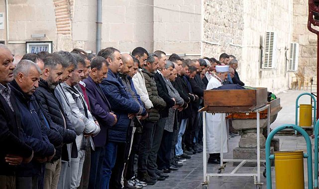 Niğde'de evde ölü bulunan adam defnedildi