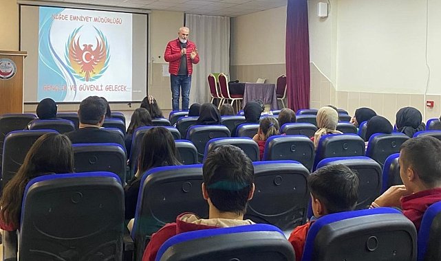 Niğde'de öğrenciler emniyet ekiplerince bilgilendiriliyor