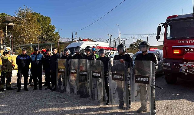 Ödemiş M Tipi Kapalı Cezaevi'nde "İsyan ve Yangın Tatbikatı" düzenlendi