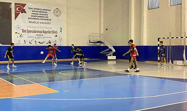 Okul sporları Futsal müsabakaları Yatağan'da başladı